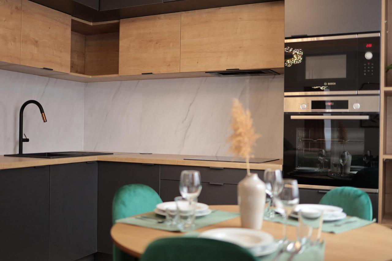 Beautiful And Stylish 2 Bedroom Apartment In The City Center And In The Pedestrian Zone Братислава Екстериор снимка