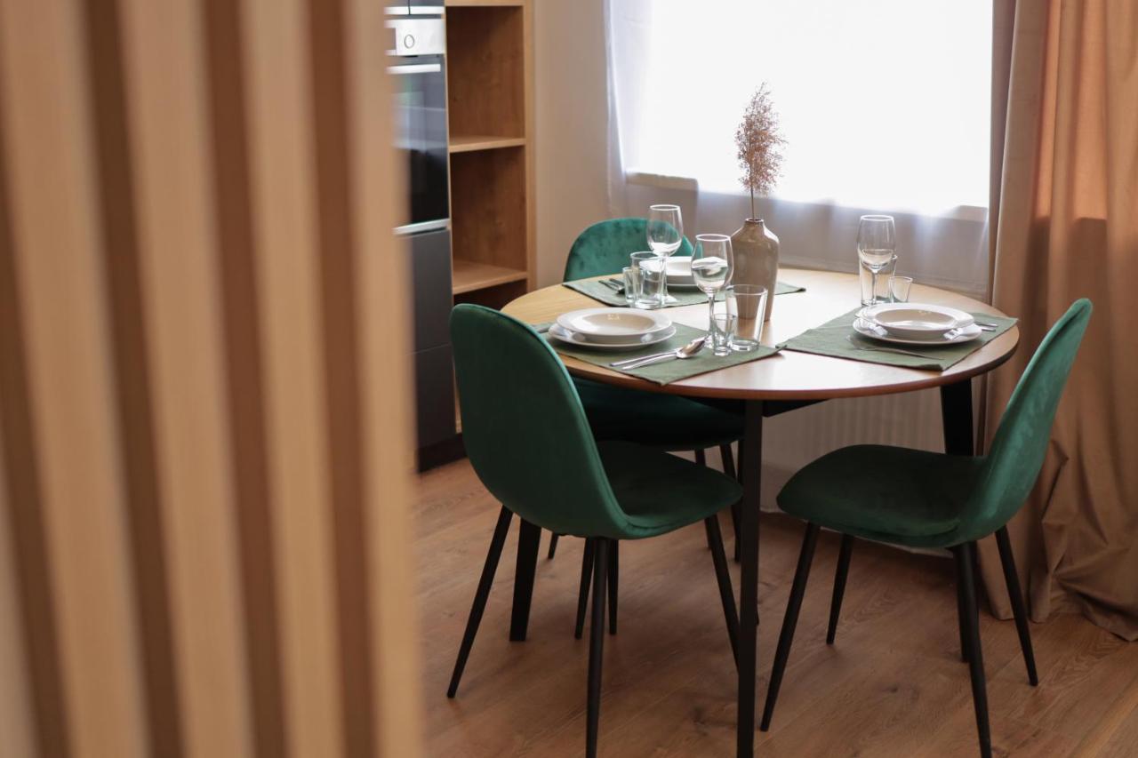 Beautiful And Stylish 2 Bedroom Apartment In The City Center And In The Pedestrian Zone Братислава Екстериор снимка