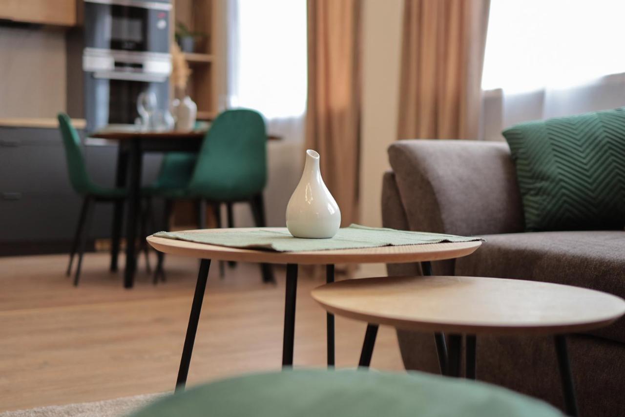 Beautiful And Stylish 2 Bedroom Apartment In The City Center And In The Pedestrian Zone Братислава Екстериор снимка