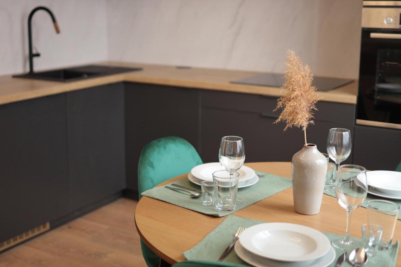 Beautiful And Stylish 2 Bedroom Apartment In The City Center And In The Pedestrian Zone Братислава Екстериор снимка