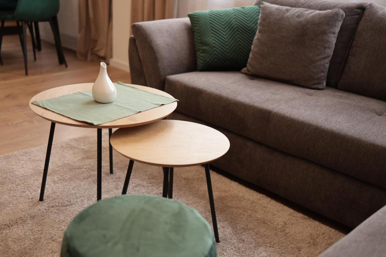 Beautiful And Stylish 2 Bedroom Apartment In The City Center And In The Pedestrian Zone Братислава Екстериор снимка