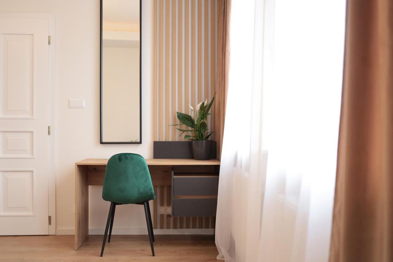 Beautiful And Stylish 2 Bedroom Apartment In The City Center And In The Pedestrian Zone Братислава Екстериор снимка