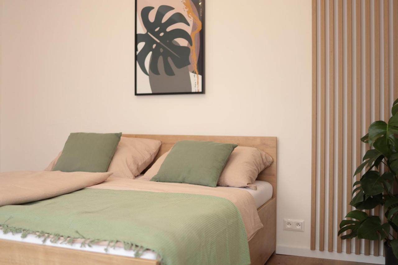 Beautiful And Stylish 2 Bedroom Apartment In The City Center And In The Pedestrian Zone Братислава Екстериор снимка