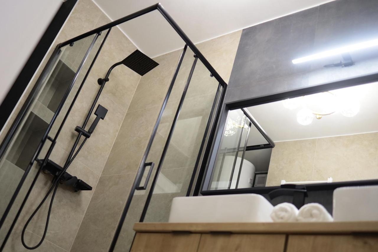 Beautiful And Stylish 2 Bedroom Apartment In The City Center And In The Pedestrian Zone Братислава Екстериор снимка