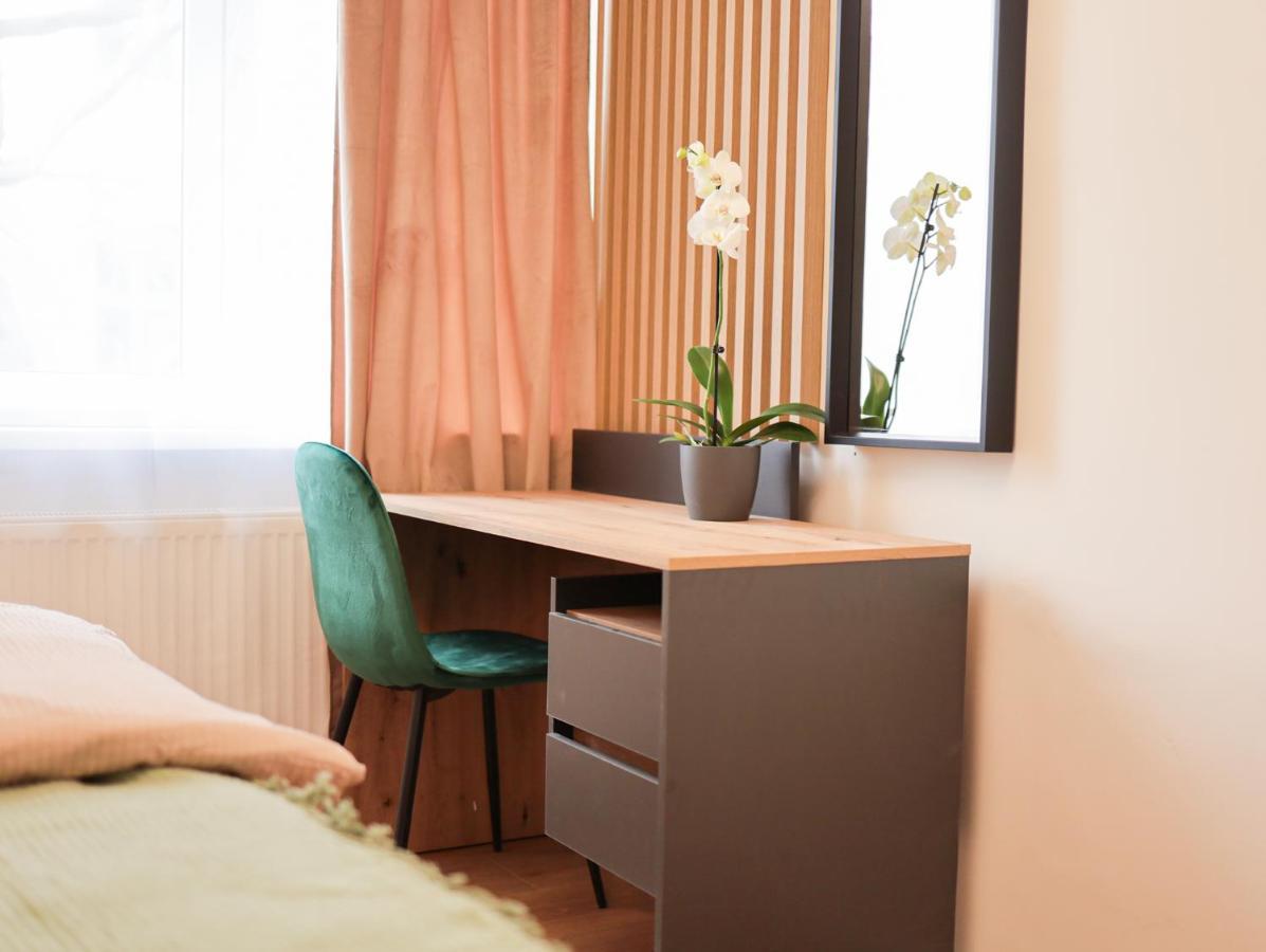 Beautiful And Stylish 2 Bedroom Apartment In The City Center And In The Pedestrian Zone Братислава Екстериор снимка