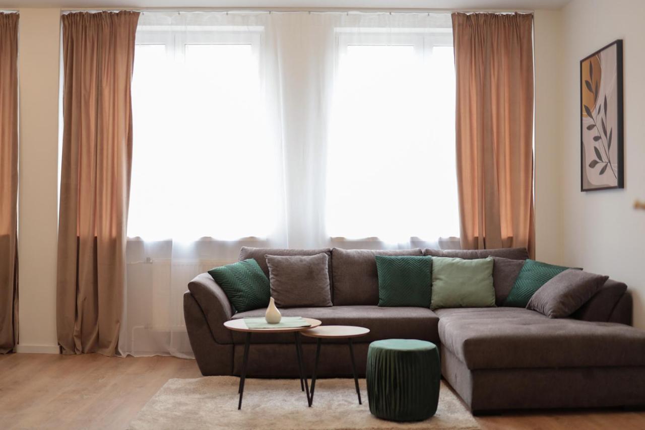Beautiful And Stylish 2 Bedroom Apartment In The City Center And In The Pedestrian Zone Братислава Екстериор снимка